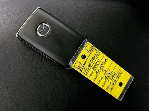 Used 2025 MAZDA MAZDA3 s FWD image 11