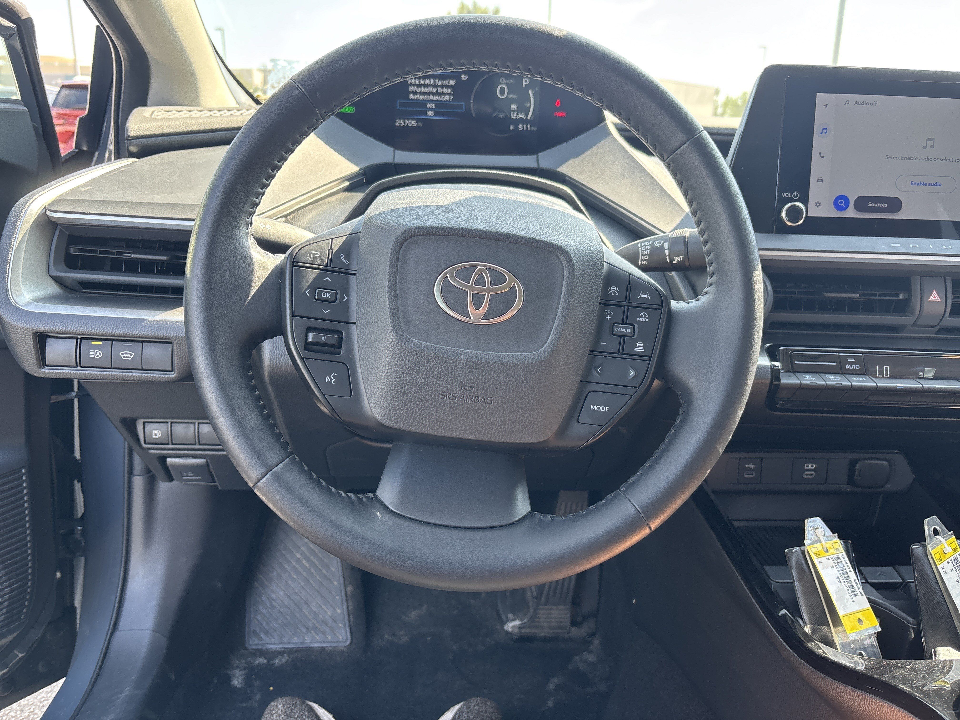 Certified 2025 Toyota Prius LE FWD image 15