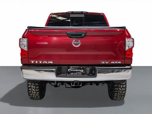 Used 2017 Nissan Titan SV image 7
