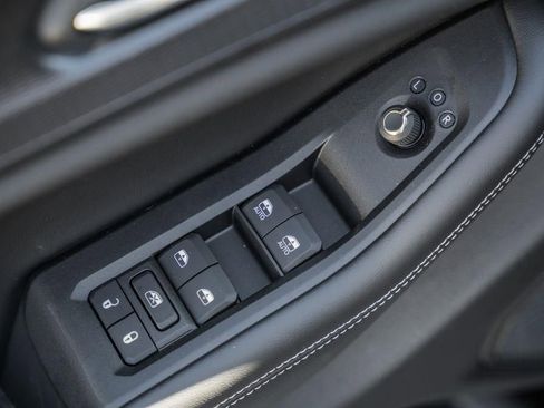 New 2025 Jeep Grand Cherokee Laredo X w/ Luxury Tech Group I image 34