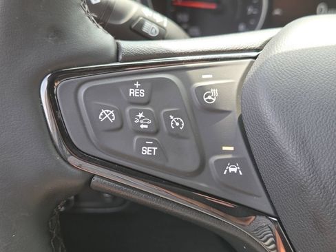 Used 2024 Chevrolet Equinox Premier FWD image 17