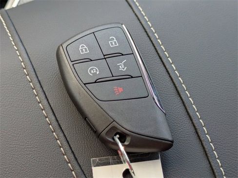 Used 2024 GMC Sierra 3500 AT4 w/ AT4 Premium Plus Package image 38