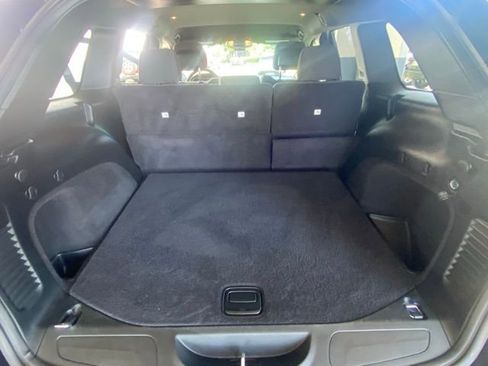 Used 2018 Jeep Grand Cherokee Laredo image 26