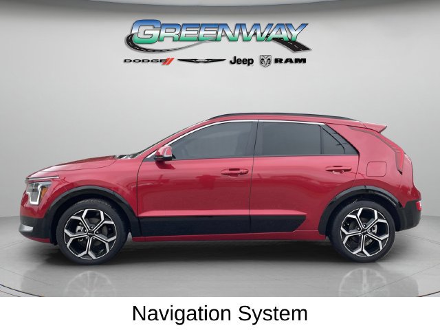 Used 2025 Kia Niro EX Touring FWD image 2