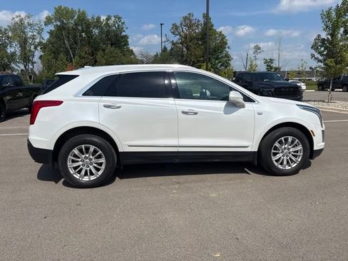 Used 2017 Cadillac XT5 FWD image 6