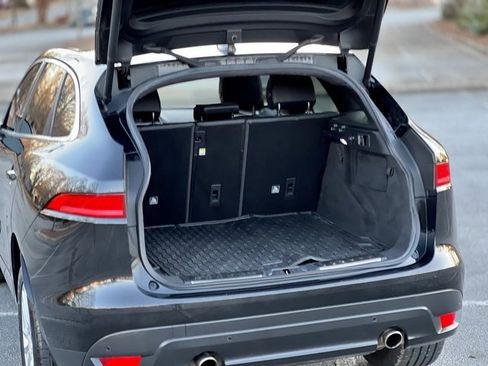Used 2019 Jaguar F-PACE Prestige image 43