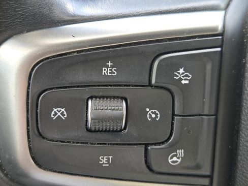 Used 2021 Chevrolet Tahoe Premier w/ Premium Package image 21