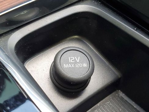 Certified 2023 Volvo XC60 B5 Ultimate w/ Protection Package image 26