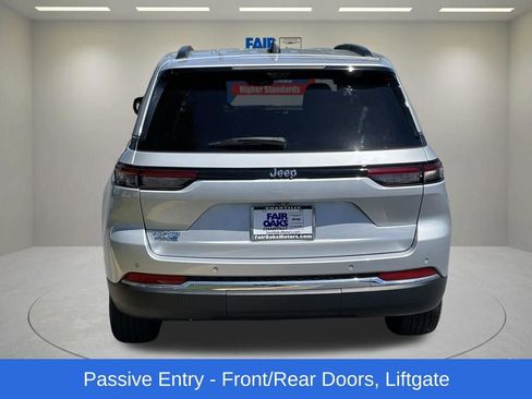 Used 2023 Jeep Grand Cherokee 4WD 4xe w/ Luxury Tech Group II image 8