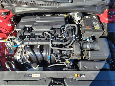 Used 2025 Hyundai Elantra Sport image 25