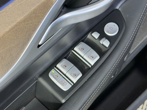 Used 2020 BMW 750i xDrive w/ Executive Package image 23