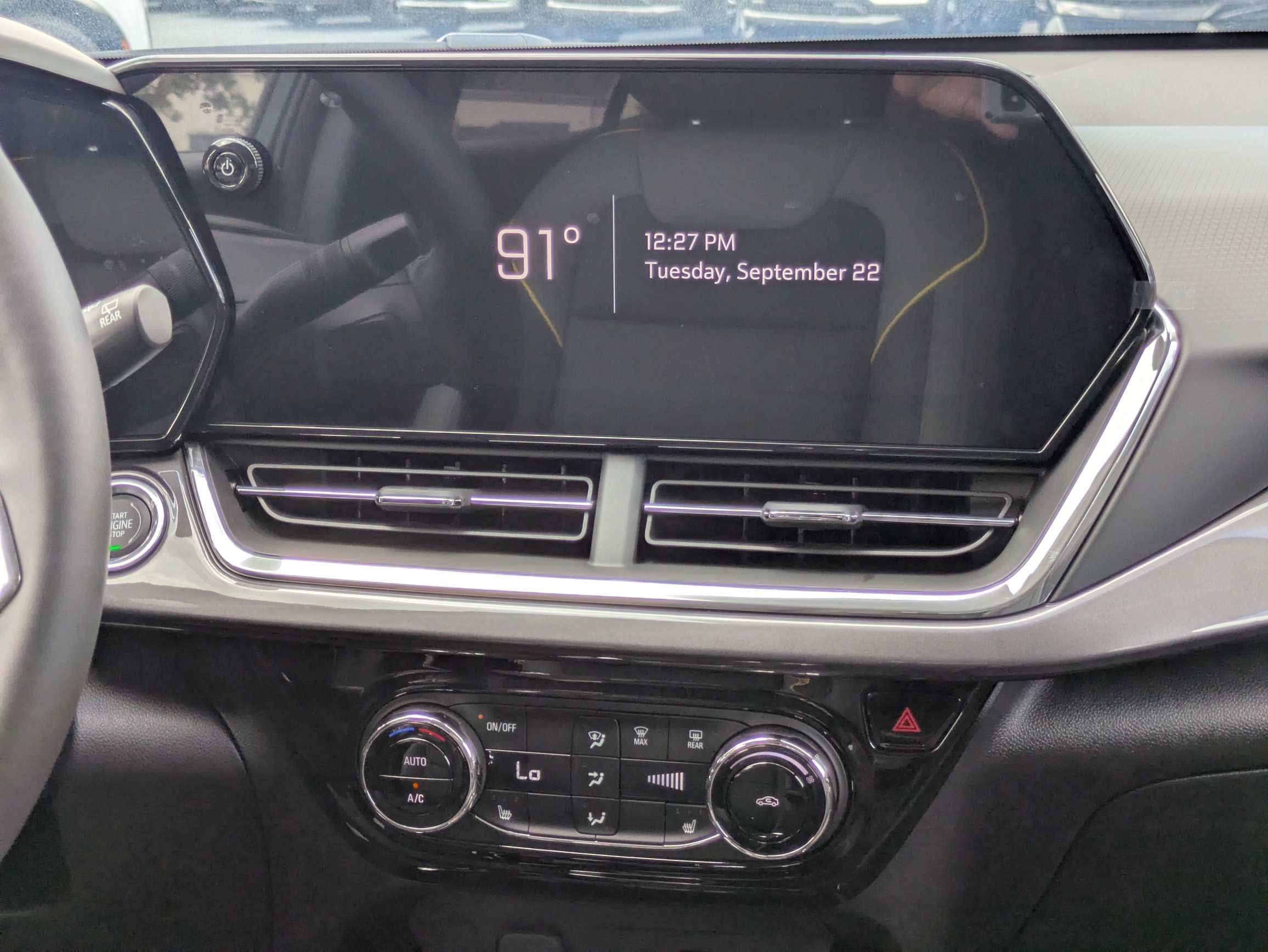 New 2026 Chevrolet Trax ACTIV w/ Sunroof Package FWD image 5