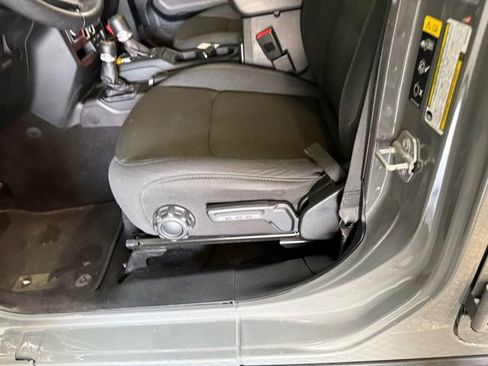 Used 2021 Jeep Wrangler Unlimited Sport image 17