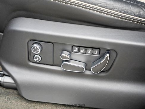 Used 2022 Bentley Bentayga Speed image 53