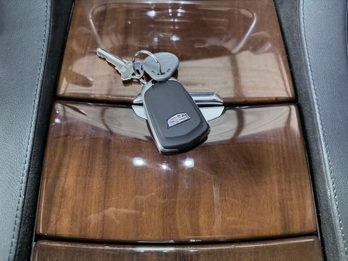 Used 2020 Cadillac Escalade Premium Luxury w/ Escalade Sport Edition AWD/4WD image 29