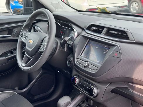 Used 2022 Chevrolet TrailBlazer LT FWD image 5