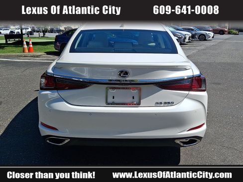 Used 2025 Lexus ES 350 w/ Premium Package FWD image 5