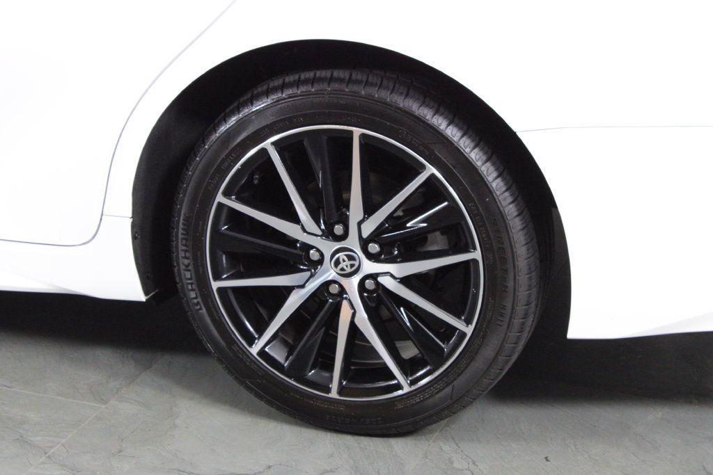 Used 2023 Toyota Camry SE FWD image 14