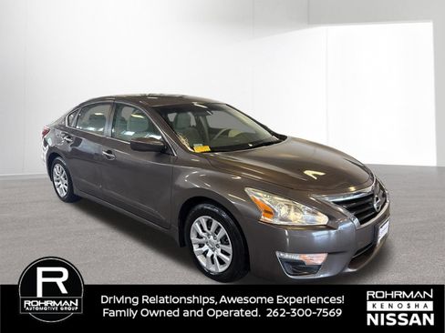 Used 2013 Nissan Altima 2.5 S FWD image 8