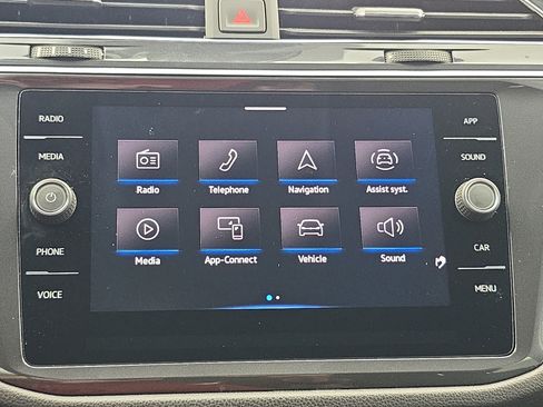 Used 2023 Volkswagen Tiguan SE FWD image 21