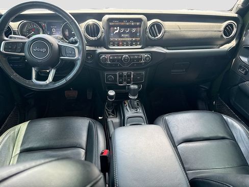 Used 2022 Jeep Wrangler Unlimited Sahara w/ Cold Weather Group AWD/4WD image 25