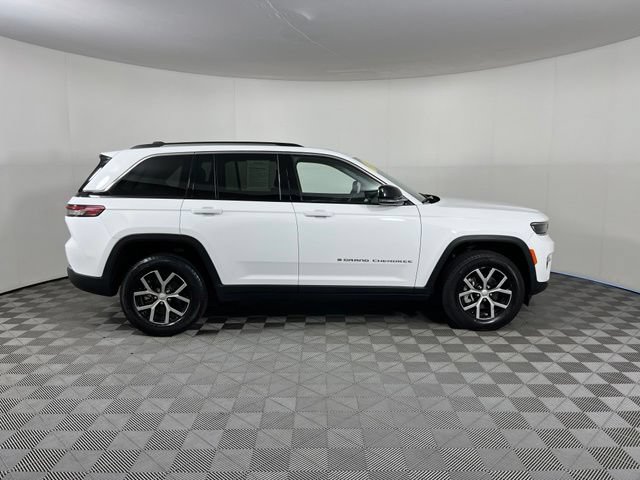 Used 2024 Jeep Grand Cherokee Limited AWD/4WD image 8