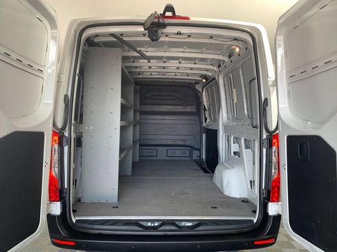 Used 2022 Mercedes-Benz Sprinter 1500 image 27