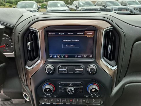 Used 2020 Chevrolet Silverado 2500 High Country w/ Z71 Off-Road Package AWD/4WD image 25