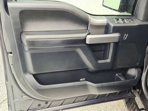 Used 2017 Ford F150 XLT w/ Equipment Group 302A Luxury image 10