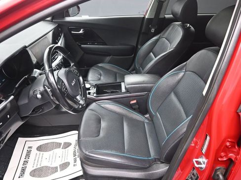 Used 2022 Kia Niro EX Premium image 15