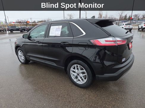 Used 2024 Ford Edge SEL w/ Convenience Package image 3