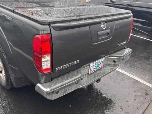 Used 2013 Nissan Frontier SV image 11