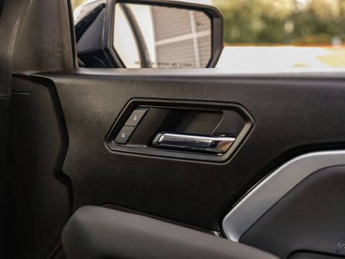 Used 2024 Chevrolet Colorado Z71 w/ Z71 Convenience Package 2 image 85