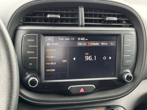 Used 2024 Kia Soul LX w/ Option Group 015 image 17