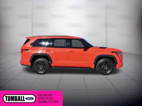 Used 2023 Toyota Sequoia image 8