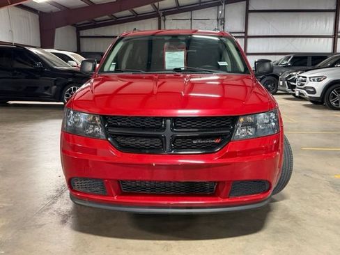 Used 2018 Dodge Journey SE w/ Popular Equipment Group FWD image 2