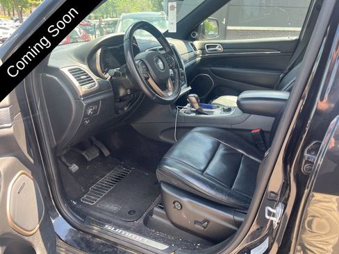 Used 2016 Jeep Grand Cherokee Summit AWD/4WD image 9