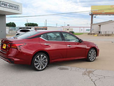 Used 2023 Nissan Altima 2.5 SL AWD/4WD image 4