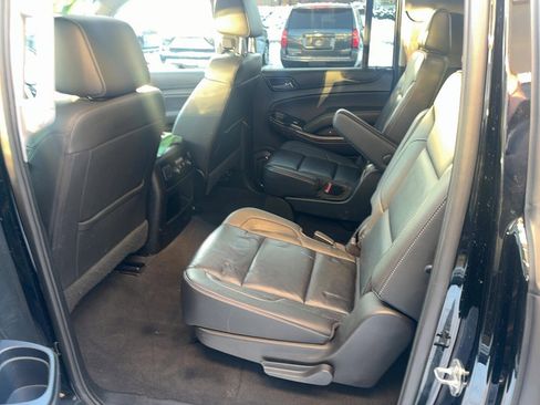 Used 2019 Chevrolet Suburban LT w/ LT Midnight Edition image 10