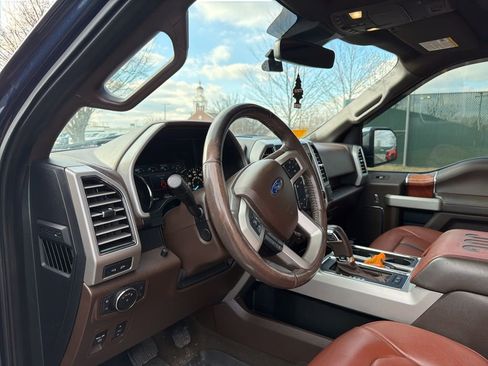 Used 2019 Ford F150 King Ranch image 10