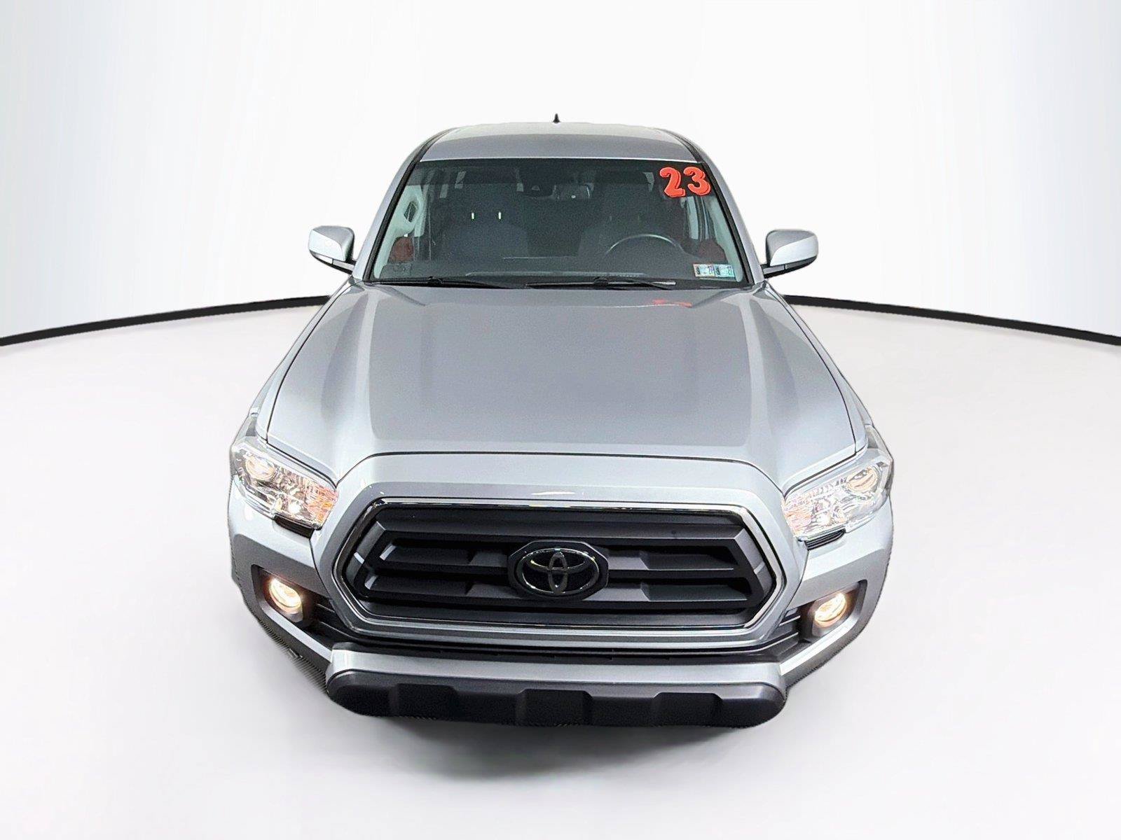 Used 2023 Toyota Tacoma SR5 AWD/4WD image 13