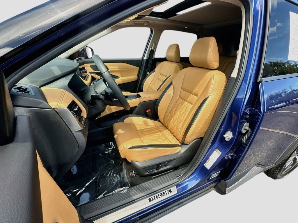 Used 2023 Nissan Rogue Platinum w/ Platinum Premium Package FWD image 22