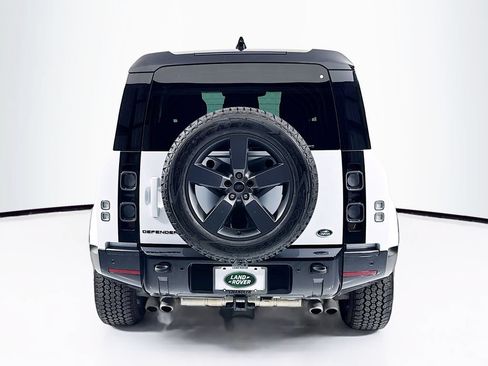 Certified 2023 Land Rover Defender 90 V8 AWD/4WD image 6
