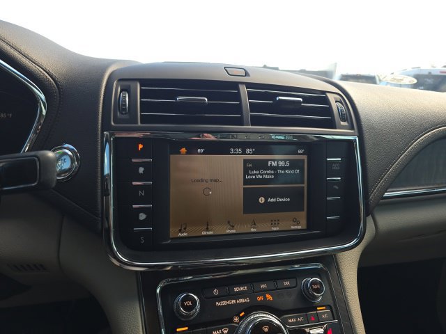 Used 2019 Lincoln Continental Select FWD image 16