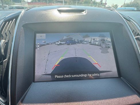 Used 2019 Ford Edge Titanium w/ Equipment Group 301A AWD/4WD image 13