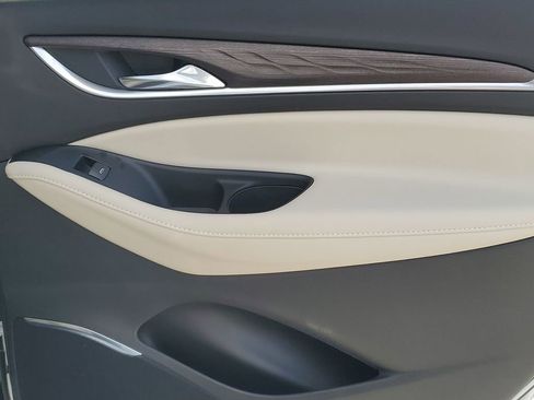 Used 2023 Buick Enclave Avenir w/ Avenir Technology Package image 45