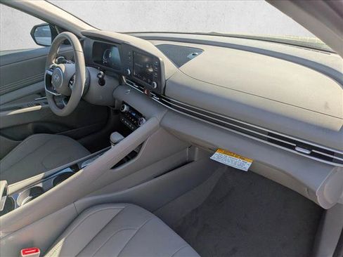 New 2026 Hyundai Elantra SEL Sport Premium FWD image 19