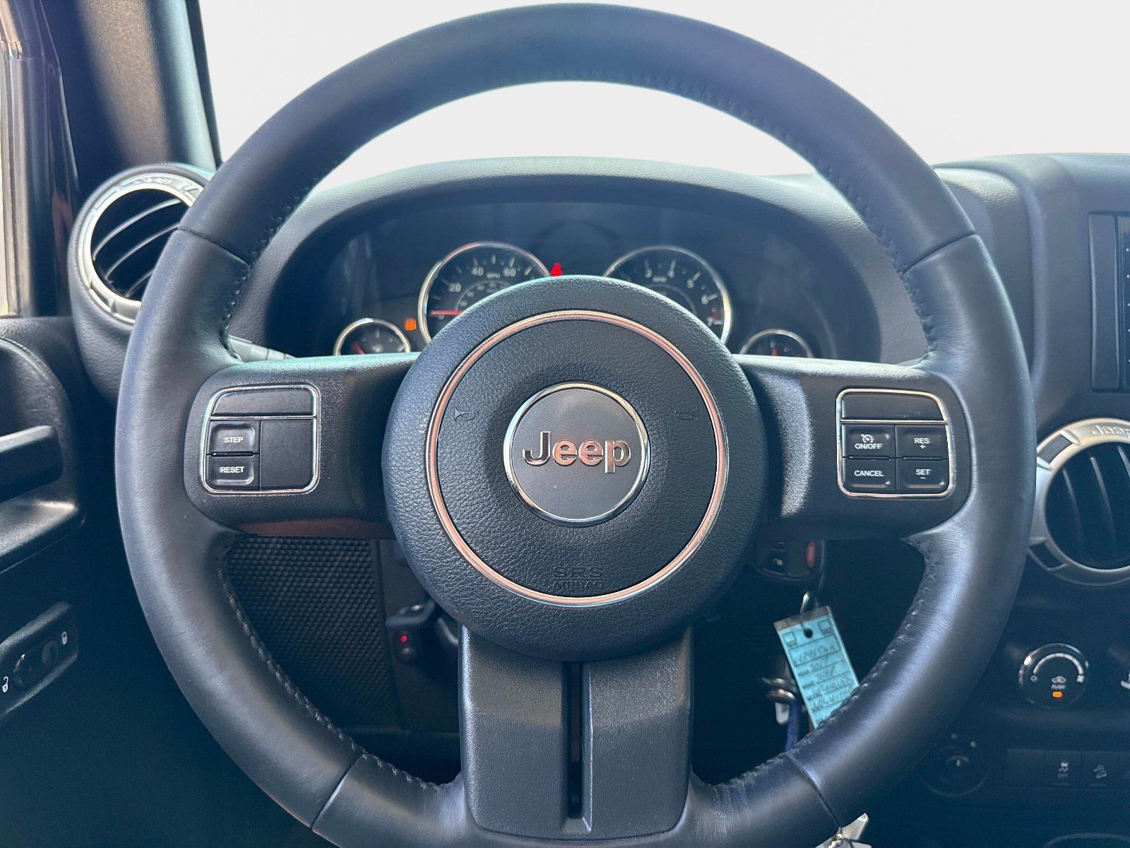 Used 2017 Jeep Wrangler Unlimited Sahara AWD/4WD image 23