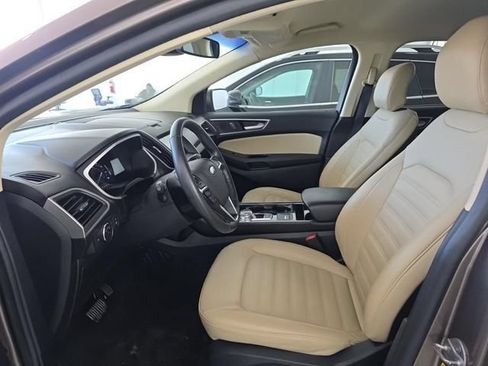 Used 2019 Ford Edge SEL w/ Equipment Group 201A FWD image 6