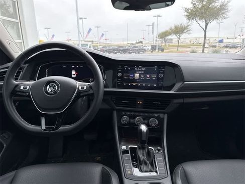 Used 2021 Volkswagen Jetta SEL image 16